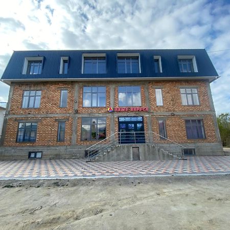 Hotel Алые Паруса Cholpon-Ata Exterior foto